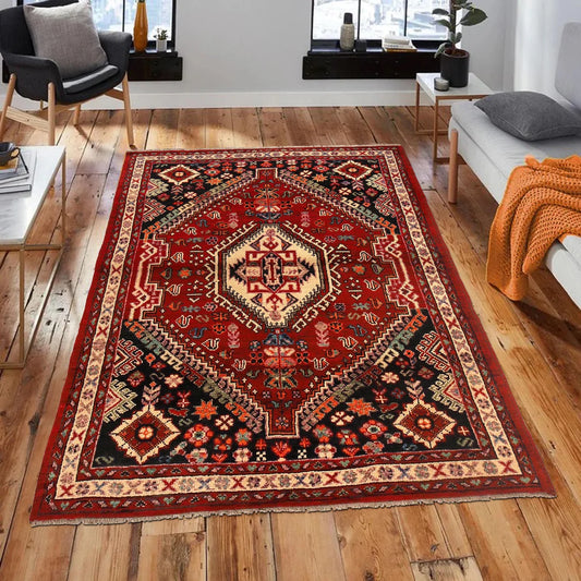Persian Shirazi Design Rug 4' 11" x 6' 6" (ft) - No. B29773