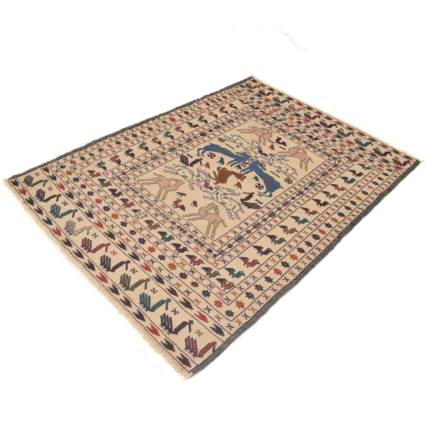 White Flat Weave Kelim 4' 6" x 5' 12" ft / 136 x 182 cm - No. B20012